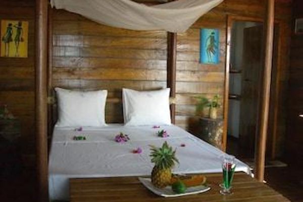Riake Resort & Villa (Sahasifotra)